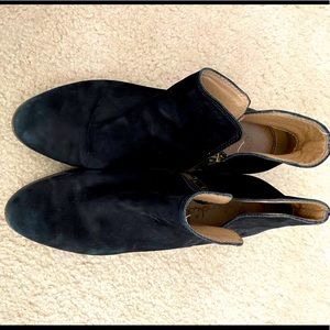 SPLENDID black suede booties